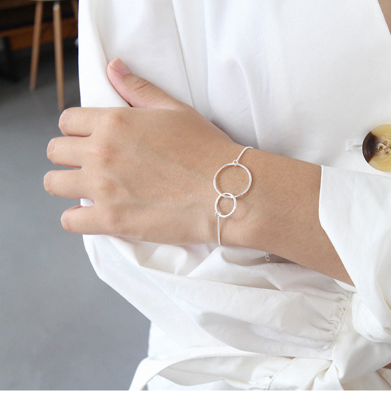 Silberarmband Helena am Handgelenk