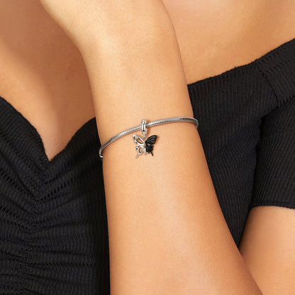 Doppelseitiger Schmetterling Charm am Handgelenk
