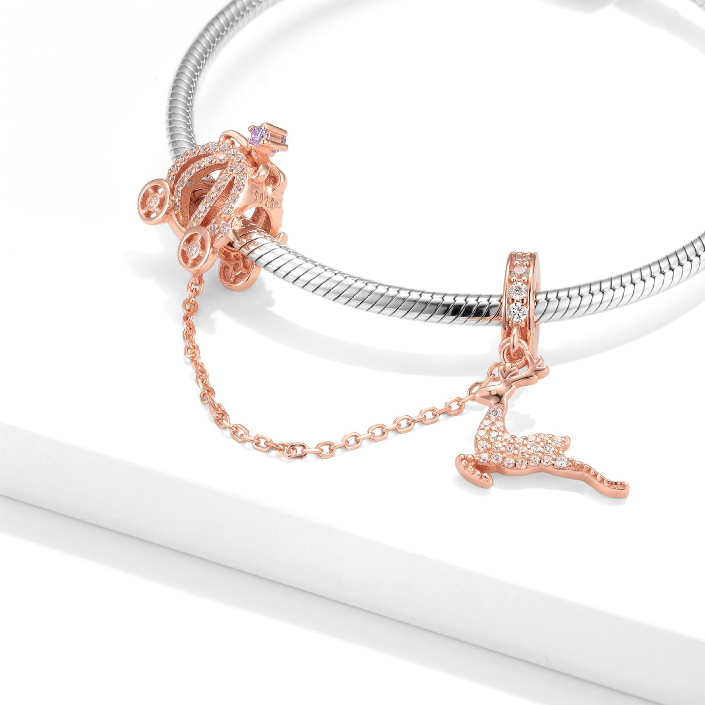 Rentier-Gespann Charm für Weihnachten