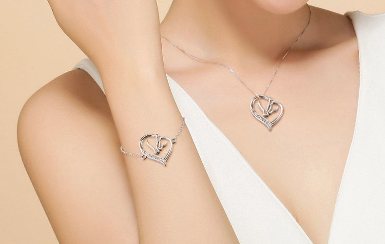 Silberarmband Charlotte am Handgelenk