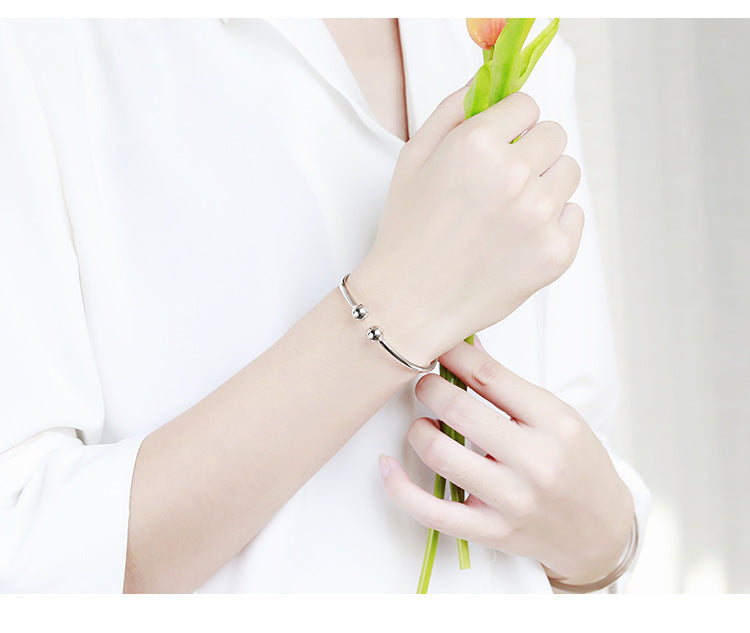 Silberarmband Leni am Handgelenk