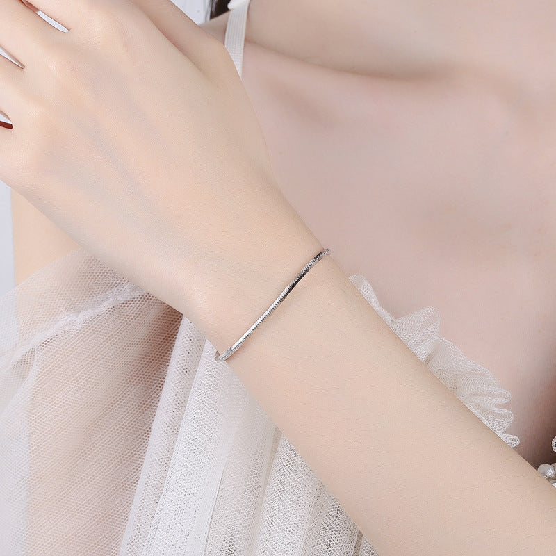 Silberarmband Matilda am Handgelenk