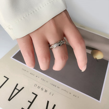 Silberring Hanna am Finger