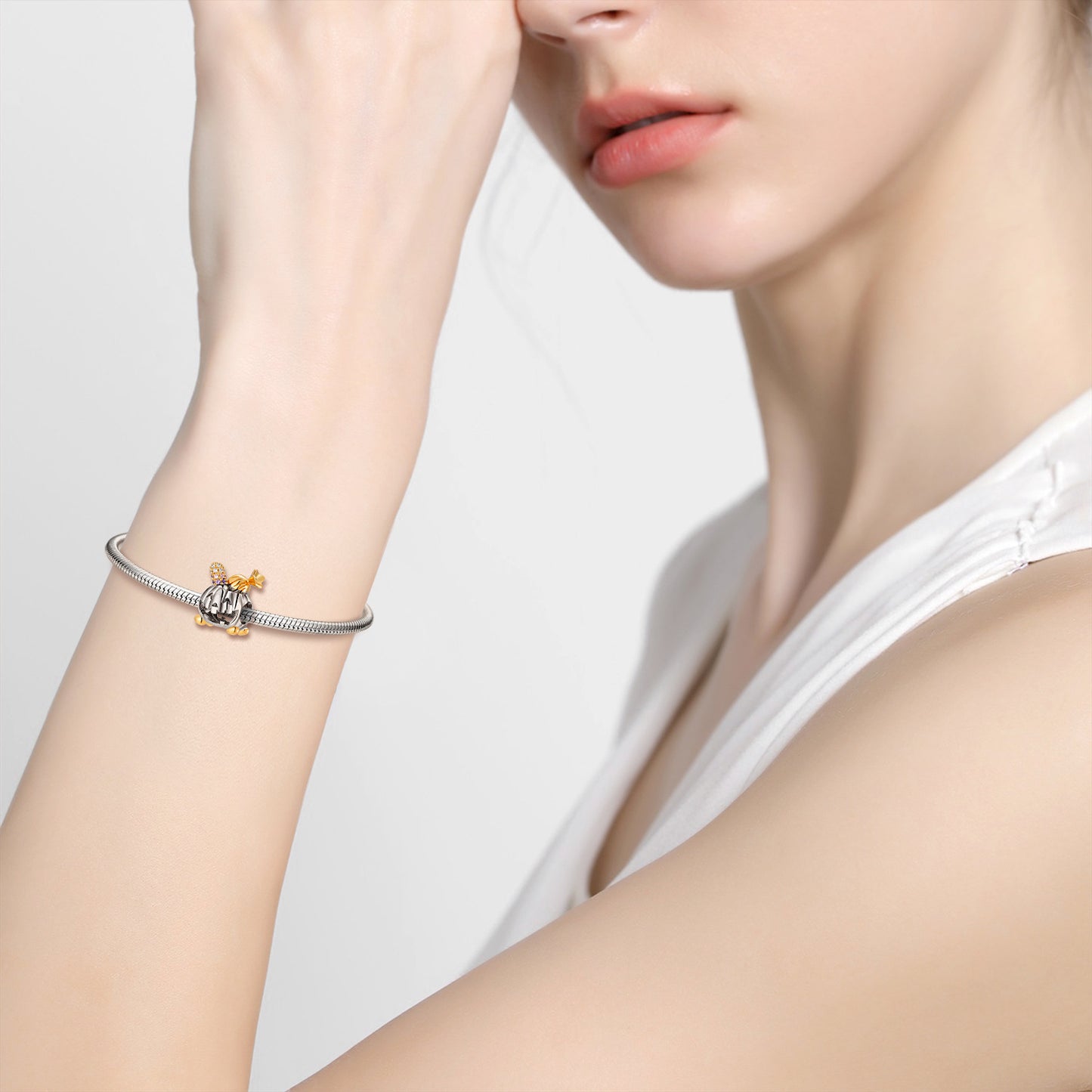 Süßes-oder-Saures Charm Halloween an einer Bettelarmband