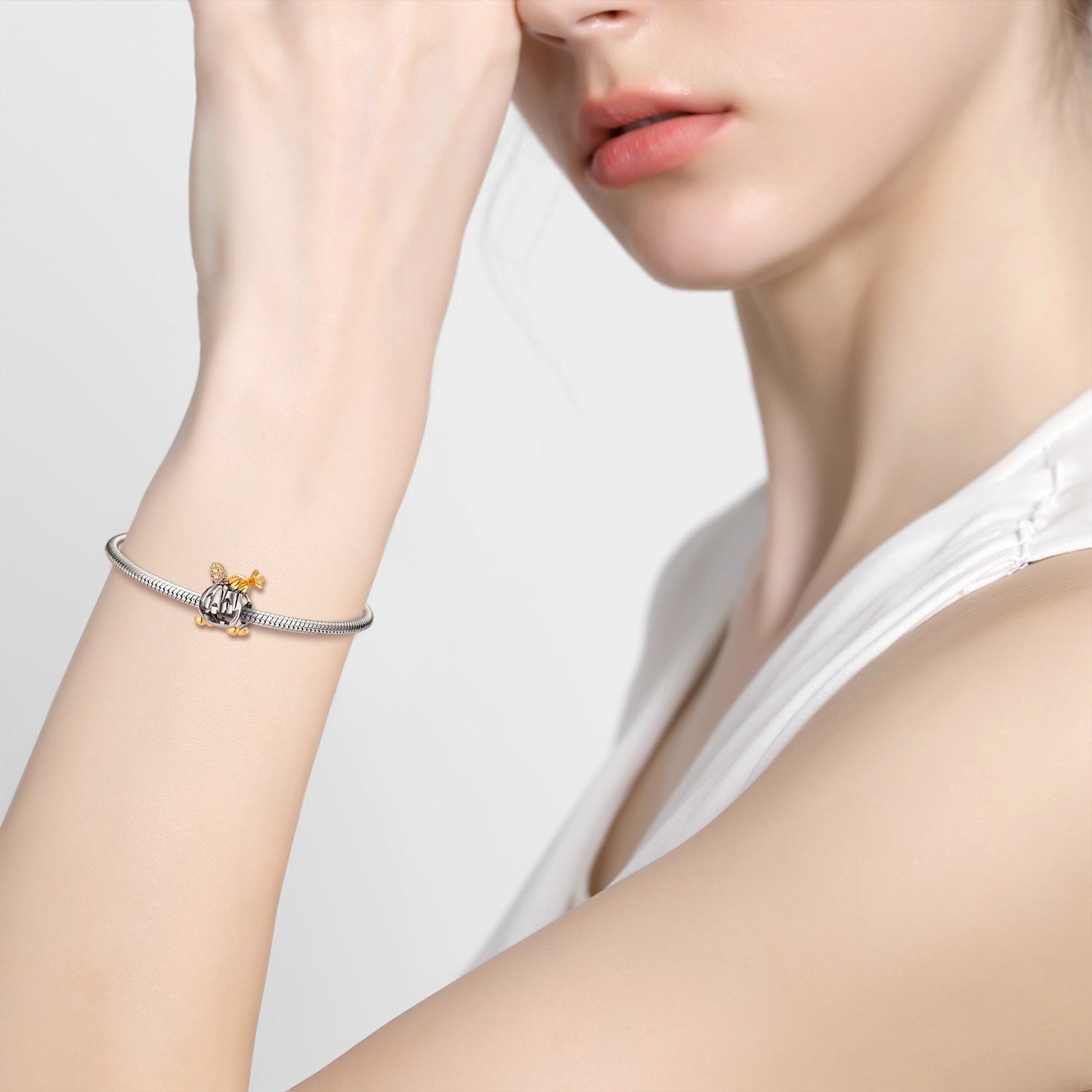 Süßes-oder-Saures Charm Halloween an einer Bettelarmband