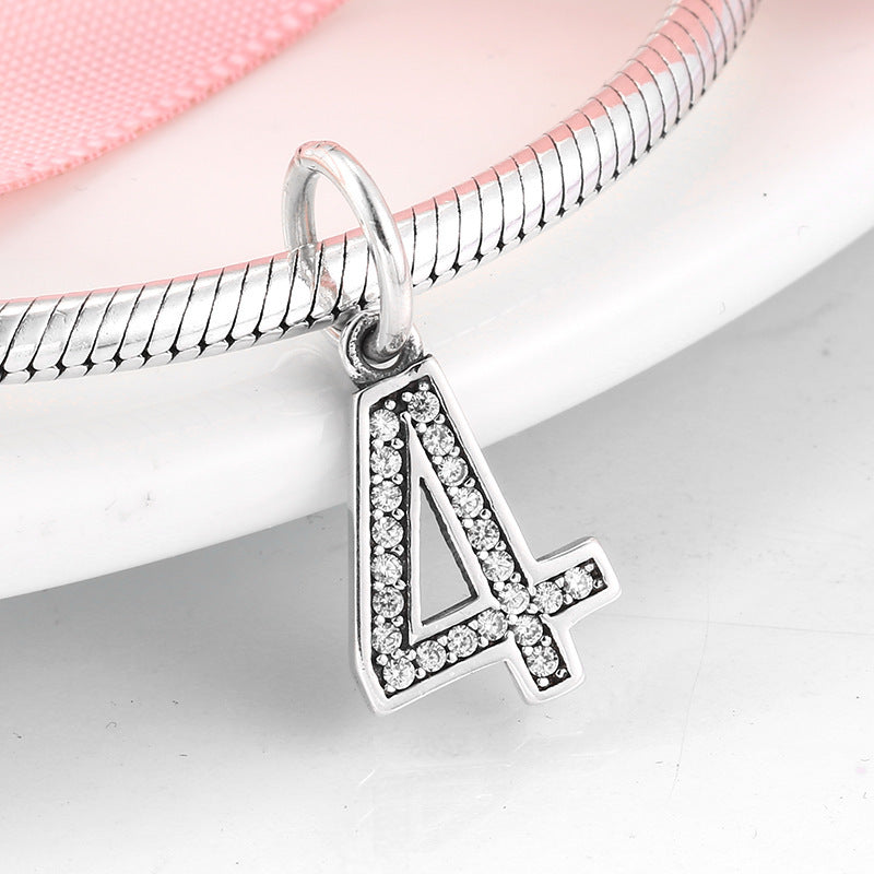 Zahlen Charms 4